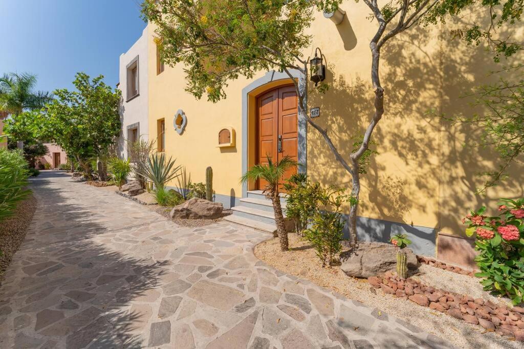 Casa Amarilla By Casago Villa Loreto  Exterior photo